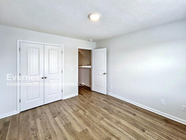 Building Photo - 347 Raines Ct