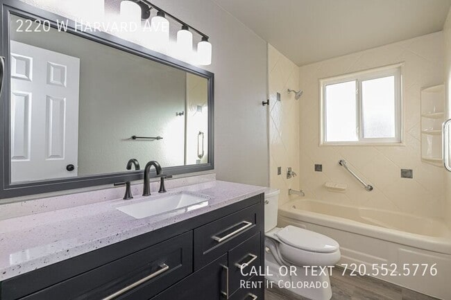 Building Photo - 2220 W Harvard Ave