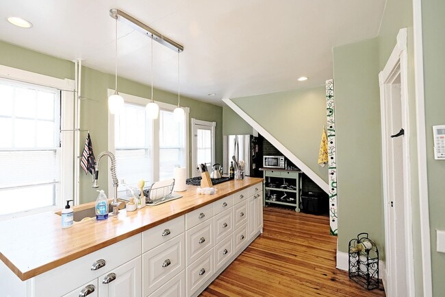 Building Photo - Downtown Home with Classic Charm & Modern Updates