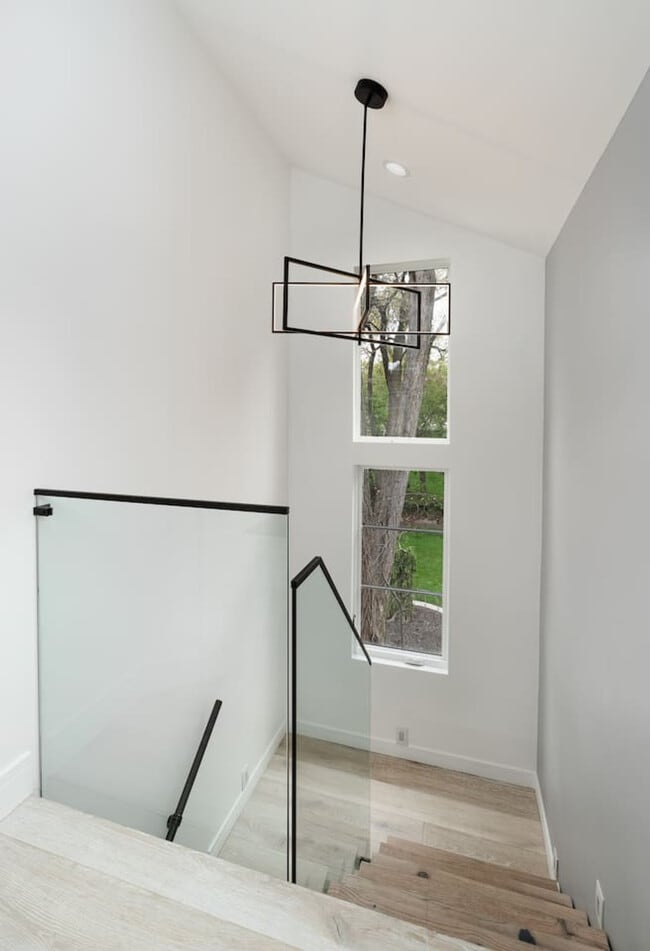 Building Photo - 4016 Eaton Dr