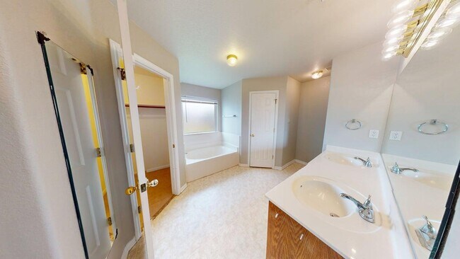 Building Photo - 106 Cedar Ridge Dr