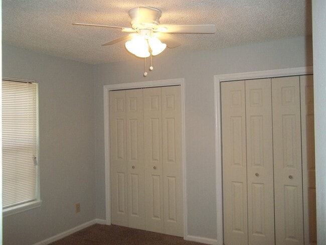 Building Photo - 3701 Dorset Way