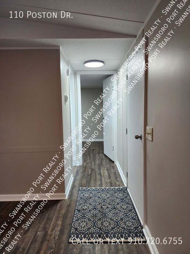 Building Photo - 110 Poston Dr