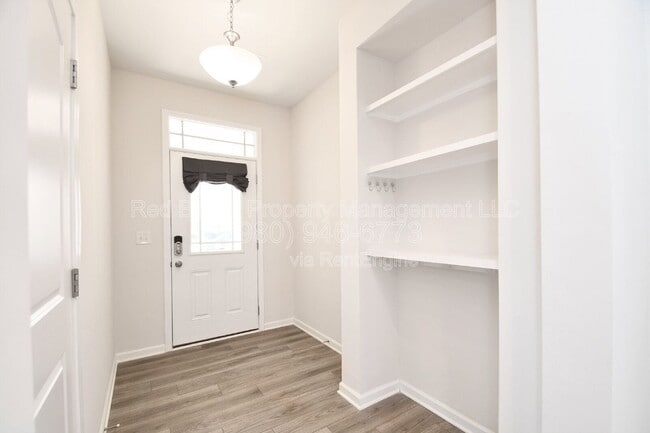 Building Photo - 1227 Southern Sugar Dr