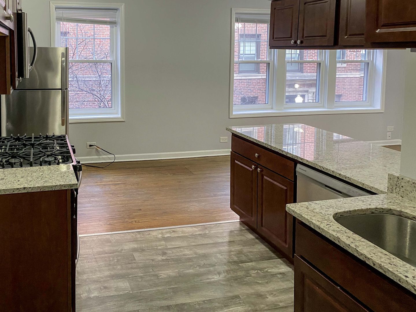 Building Photo - 3715 N Sheffield Ave