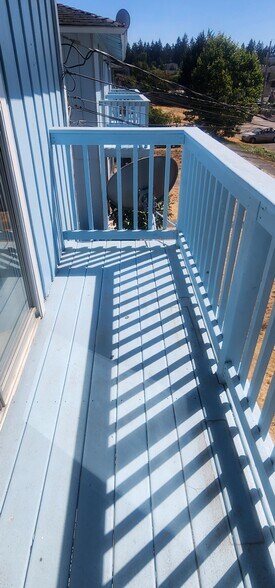 Balcony - 4304 S Cedar St