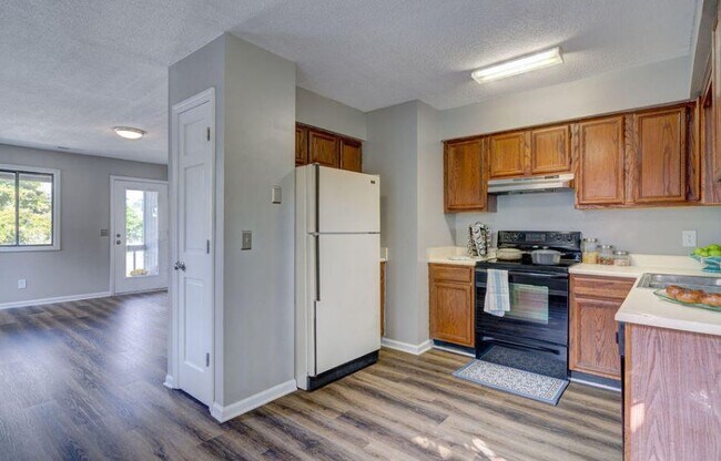 Building Photo - 4155 Spirea Dr