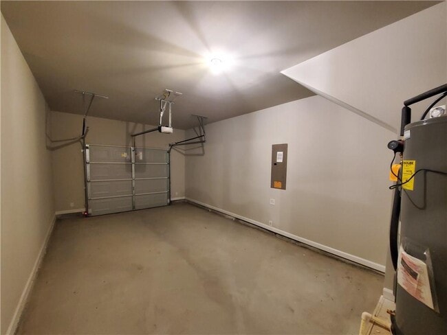 Building Photo - 730 Calvin Pk Dr