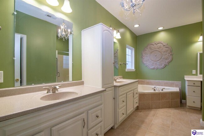 Building Photo - 45 Crosslin Ct