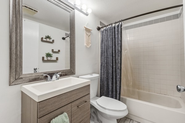 Building Photo - 92-1068-1185 Palahia St