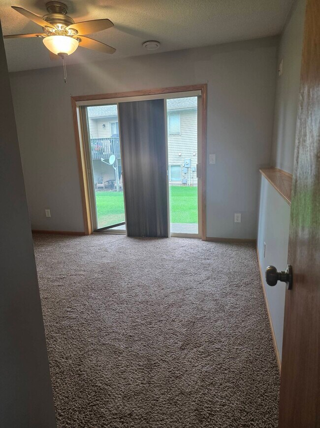 Building Photo - 9205 Orchard Cir