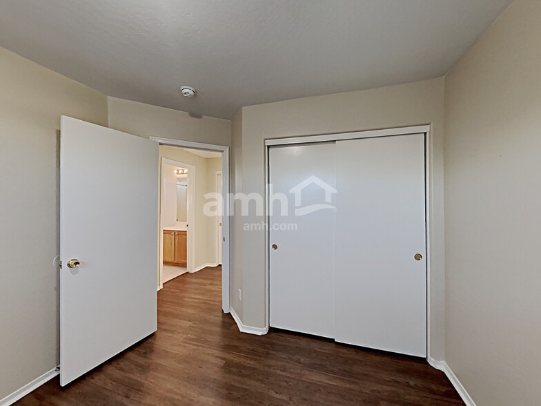 Building Photo - 7364 W Ocotillo Rd