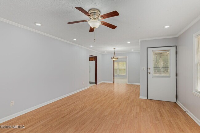 Building Photo - 1496 Wesleyan Dr