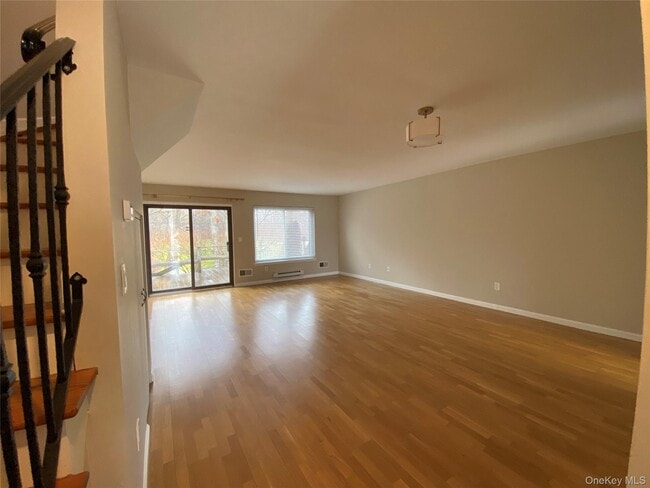 Building Photo - 11 Wildwood Rd