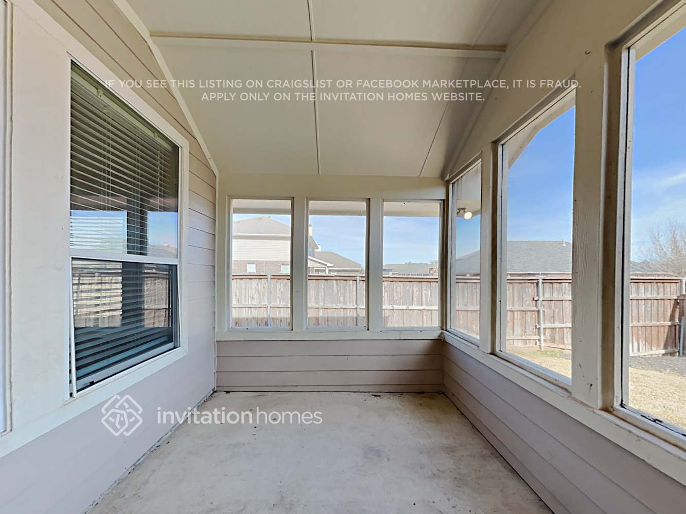 Building Photo - 562 Hickory Ln