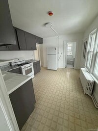 Building Photo - 13 Springside Ave