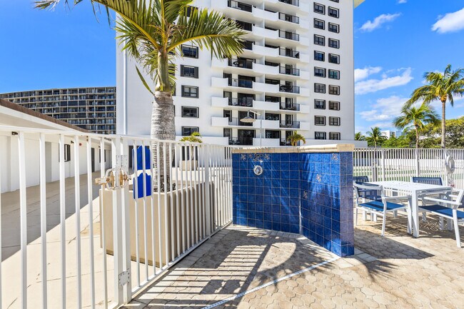 Building Photo - 1208 Marine 901 Way