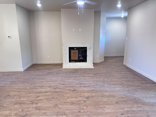 Building Photo - 10916 Albany Ave