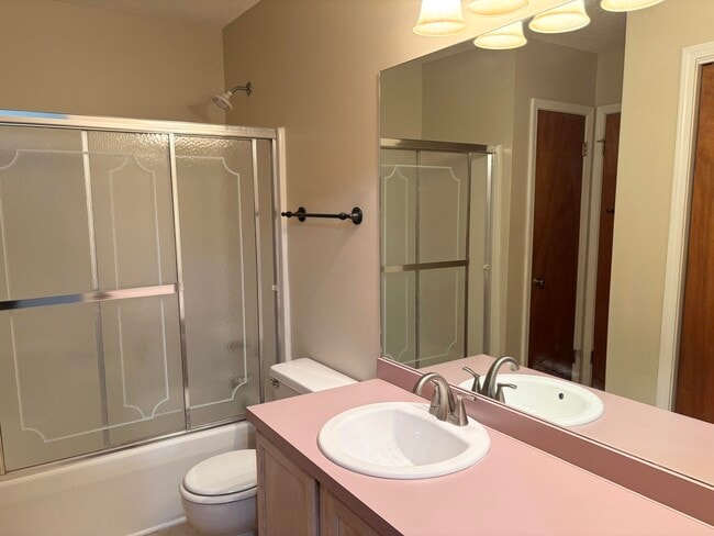 Building Photo - 2 Cinderella Ln NW