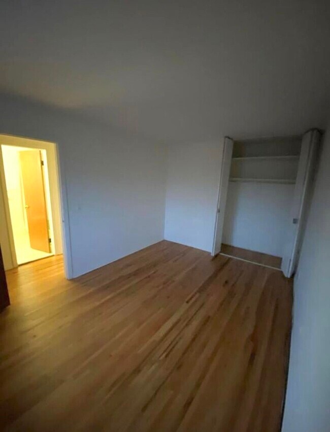 Building Photo - 607 Sussex St