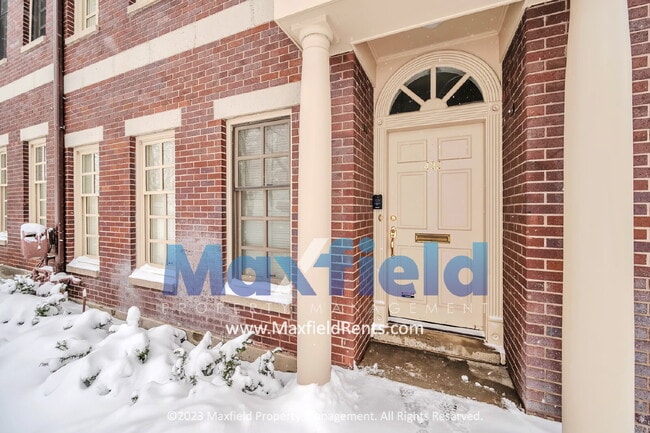 Building Photo - Avenues - 3 Bedroom 3 Bath Townhome with amazing southern views!