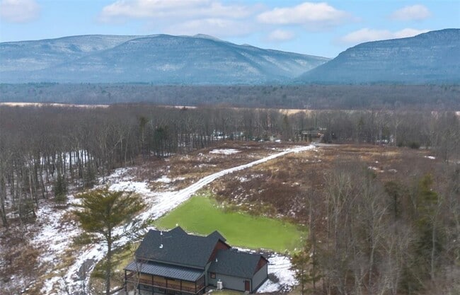 Building Photo - 4390 NY-32
