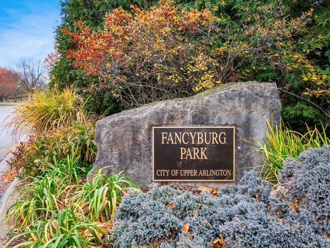 Building Photo - 2475 Swansea Rd