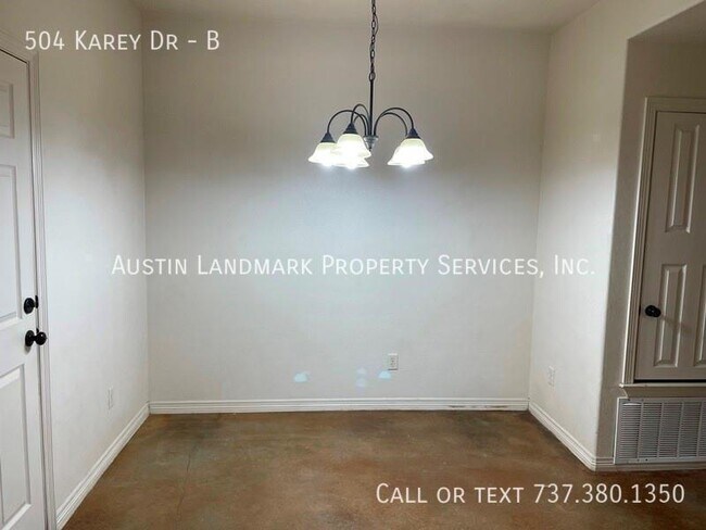 Building Photo - 504 Karey Dr