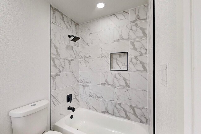 Building Photo - 4109 Fortune Ln