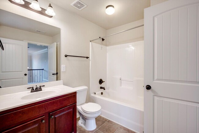 Building Photo - 542 Oconee Cir