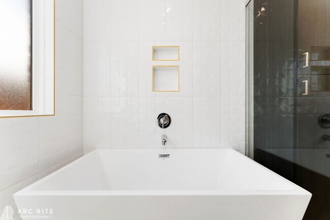 Building Photo - Pre-Leasing Fall of 2026!! Luxury Homes!!