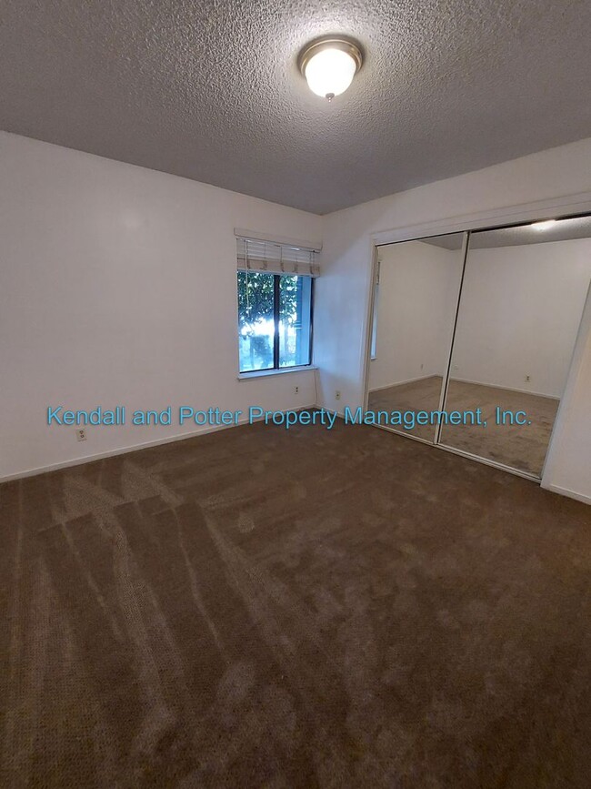 Building Photo - 2 Bedroom Condo In The Villas Of Capitola!