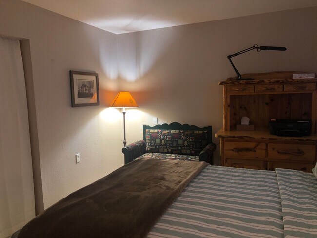 Building Photo - Amazing Golf Course Views in Leisure World a 45+ Active Adult Resort Community.  Available June t...