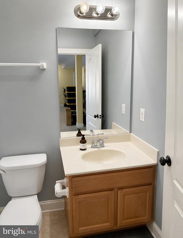 Building Photo - 23017 Holloway Ct