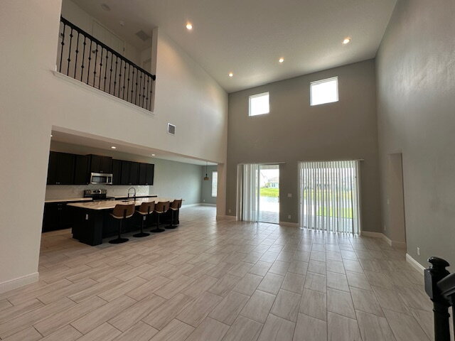 Building Photo - "Spacious Elegance in St. Cloud: 5-Bedroom...