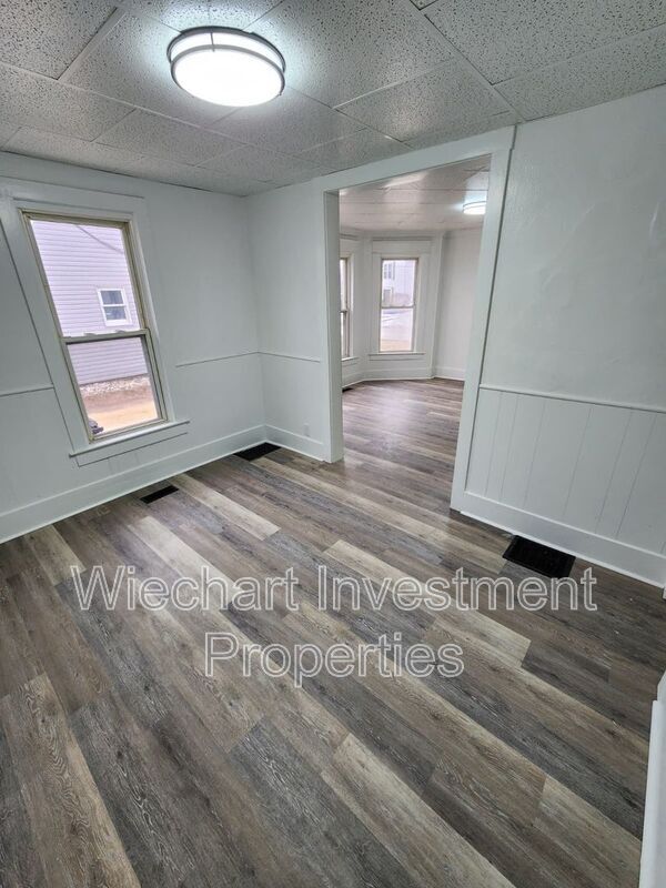 Building Photo - 1178 W Wayne St