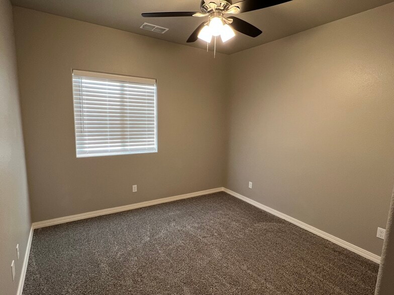 Bedroom - 3618 Carolina Ave