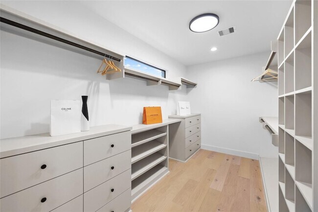 Building Photo - 2518 Tannehill Dr