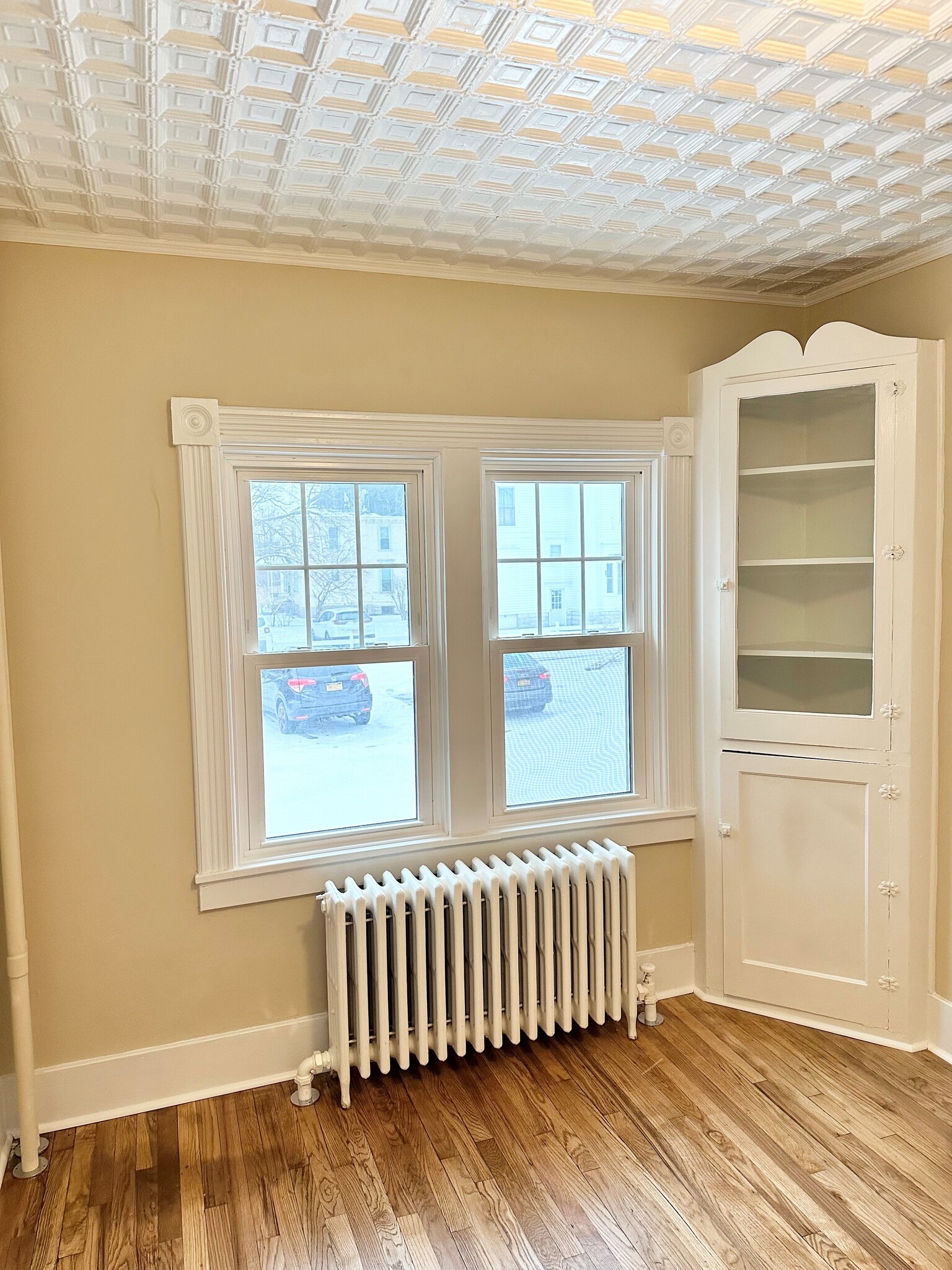 Building Photo - 423 Gotham St