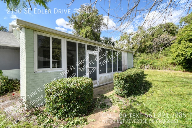 Primary Photo - 2150 SE Edler Dr