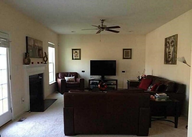 Building Photo - 14 Peppermint Way, Hampton - Available 6/1...