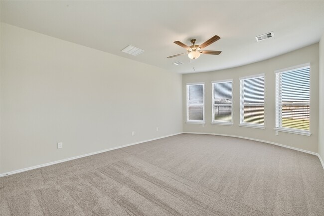 Building Photo - 411 Sunlit Vly Cir