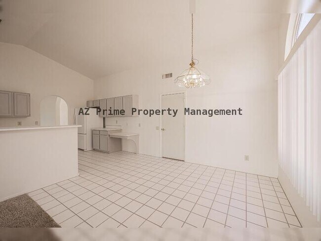 Building Photo - 4326 E Encinas Ave