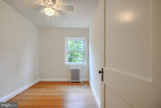 Building Photo - 521 Academy Rd