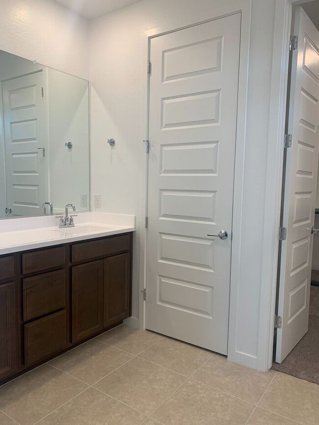 Building Photo - Newer home in most desirable home in Chandler, 3 Bed2 bath