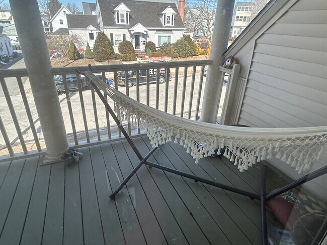 Building Photo - 133 Brook St