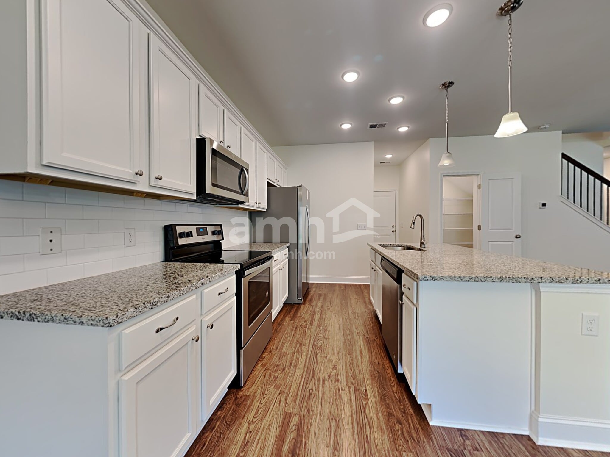 Building Photo - 986 Theodore Rd