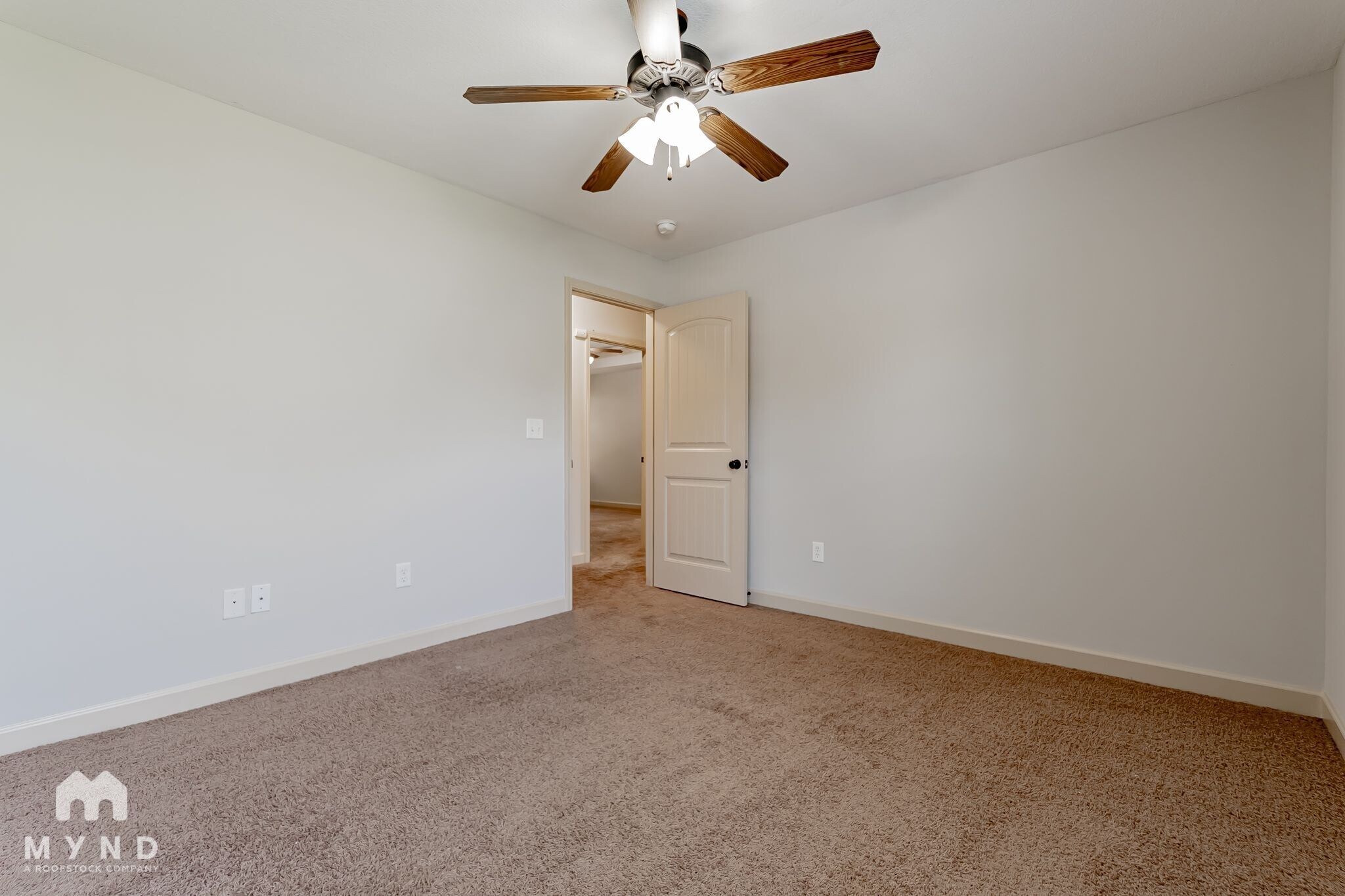 Building Photo - 352 Robin Helton Dr