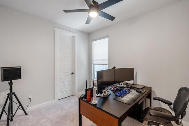 Building Photo - 2224 Nightjar Song Dr