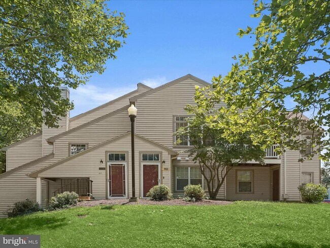 Primary Photo - 8823 Rusland Ct